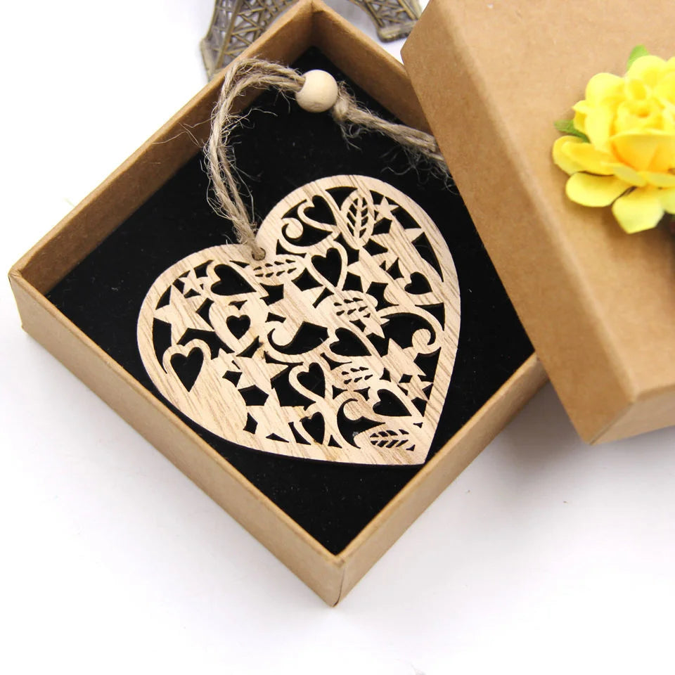 12PCS/Lot DIY Hollow Heart Wooden Pendants Ornaments Party Gifts Home Decor Wedding/Christmas Party Decorations Kids Gift