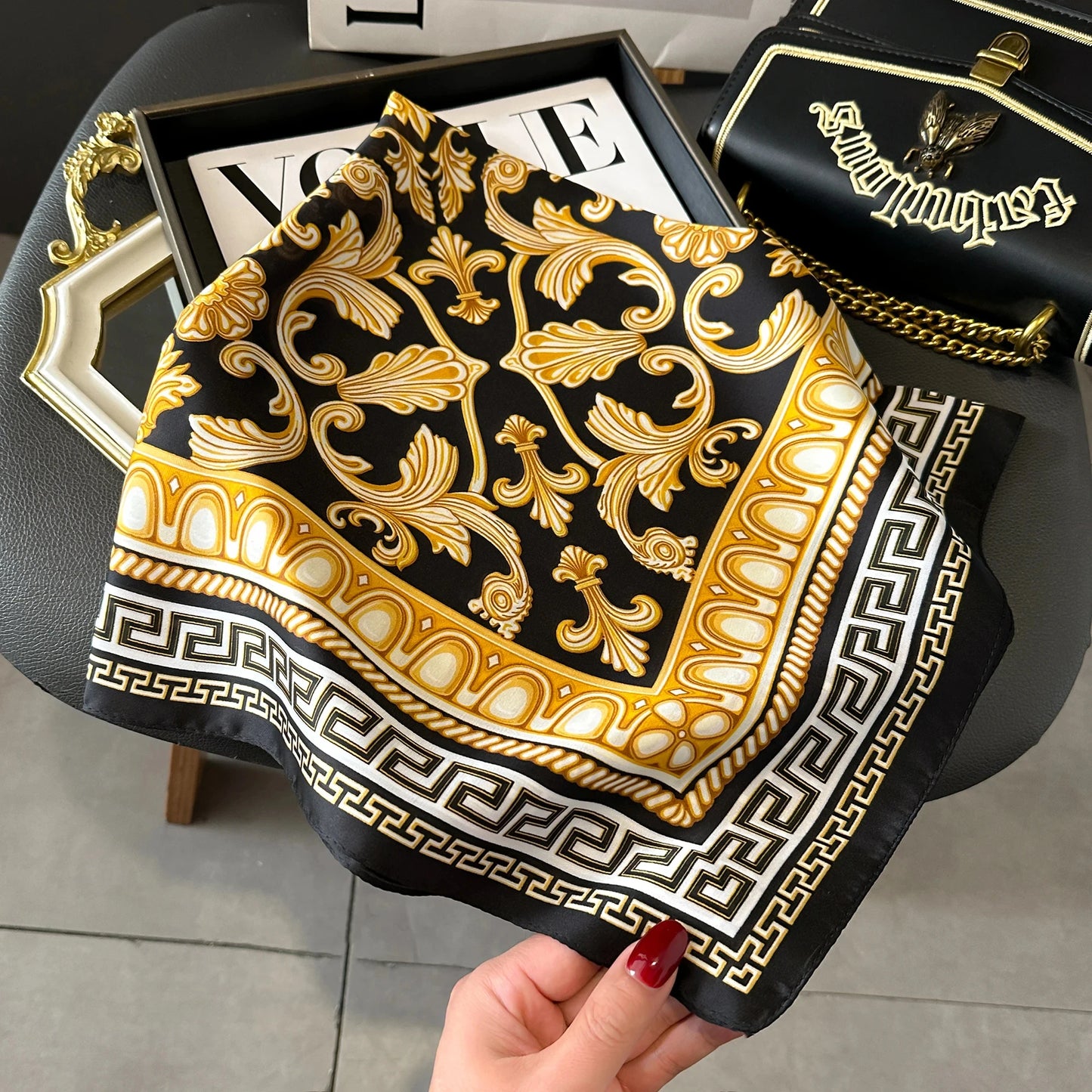 2025 New Fashion 70X70cmPrinted Women's Scarf Pashmina Silk Scarf Square Shawl Decorative Headband Neck Luxury Design Bandana