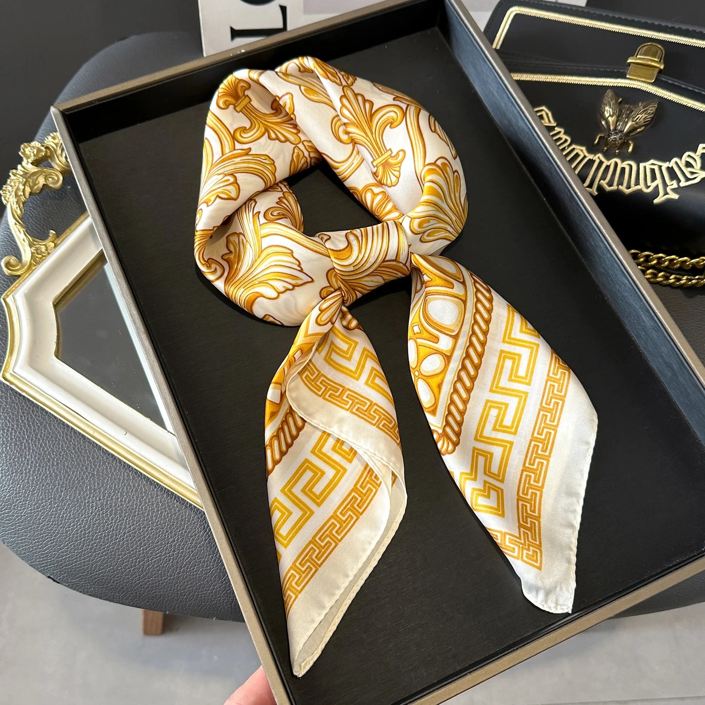 2025 New Fashion 70X70cmPrinted Women's Scarf Pashmina Silk Scarf Square Shawl Decorative Headband Neck Luxury Design Bandana