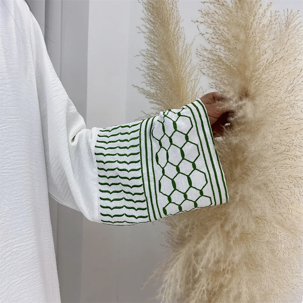 2025 New Abayas For Women Modest Embroidered Open Kimono Dubai Muslim Dress Islam Clothing Robe Caftan Marocain Femme Kebaya