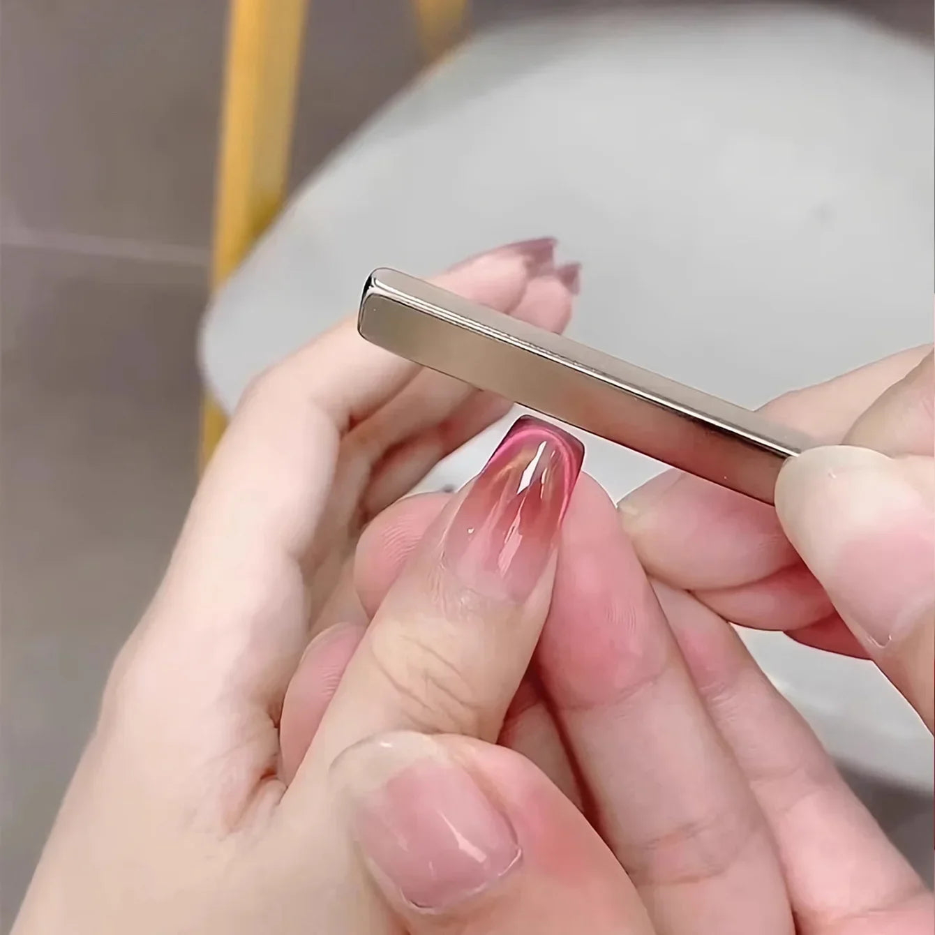 2pcs Nail Art Magnetic Pen 3D Cat Eye Painting Nails Art Design Dual-Ended Magnet Wand Gel Polish Magic for Christmas Manicure D