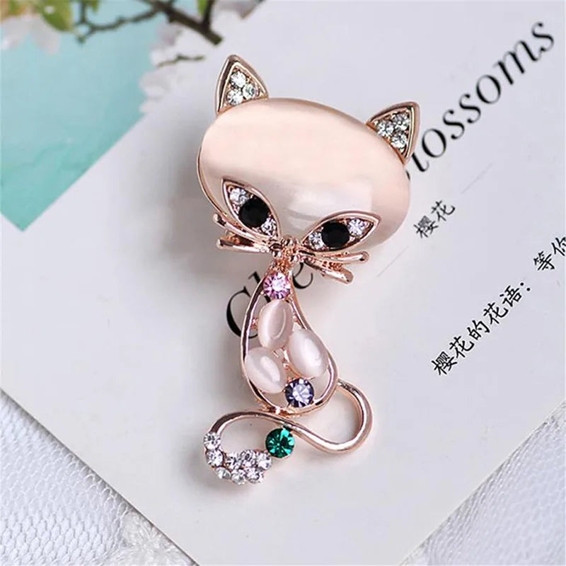 Cute Cat Brooch  Butterfly Rhinestone Women Alloy Animal Pins Crystal Corsage Lapel Pin Collar Button Party Dress Accessories
