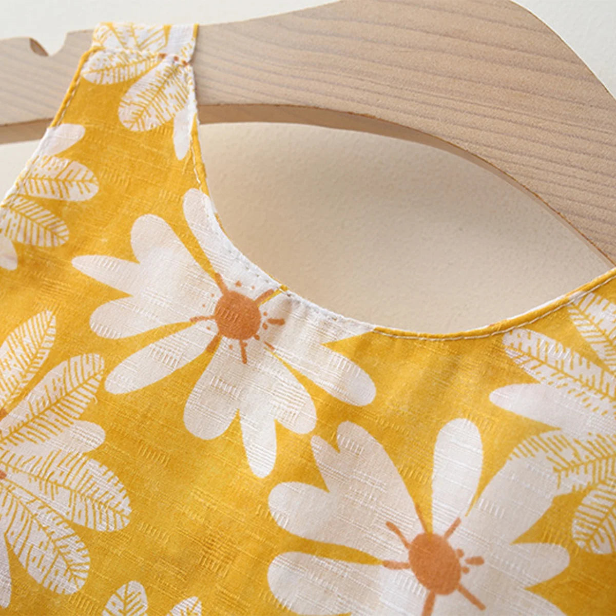 New Girl Fashion Dress Small Chrysanthemum Hanging Strap Big Bow Princess Dress Party Dress 0-3 Years Old