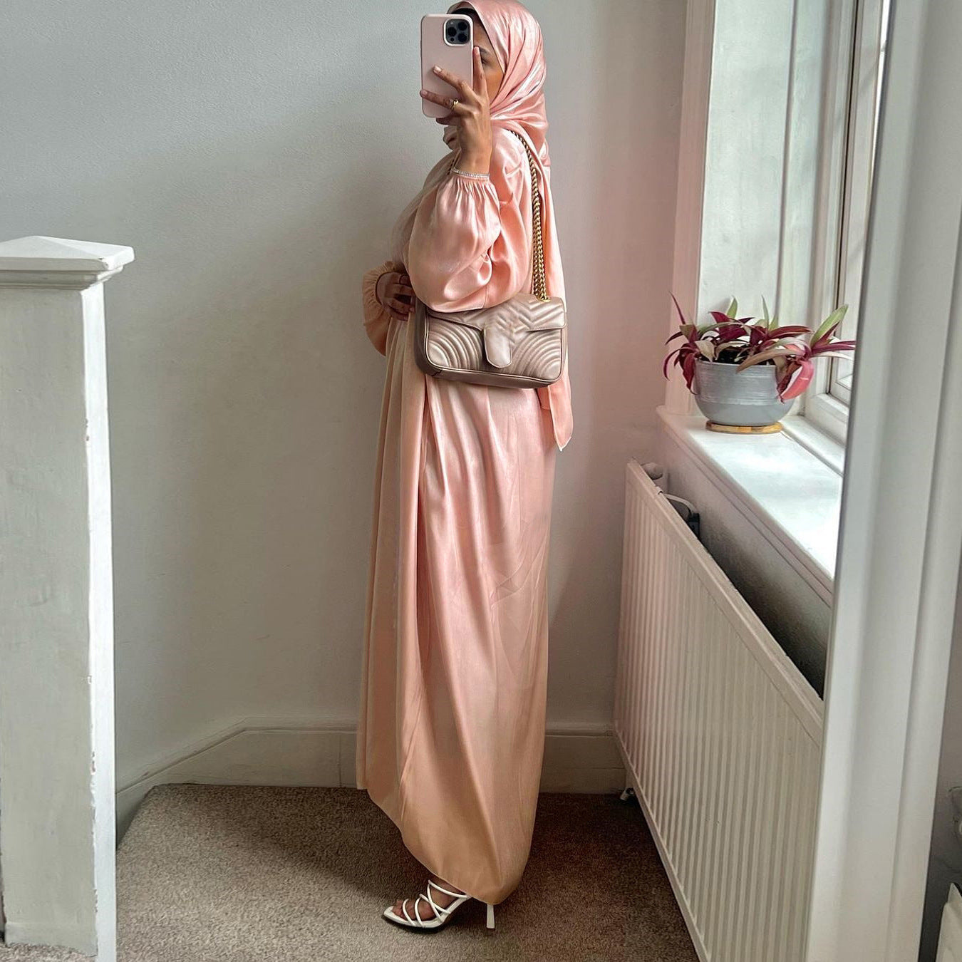 Middle East Dubai Muslim Robe Women's Clothing With Headscarf